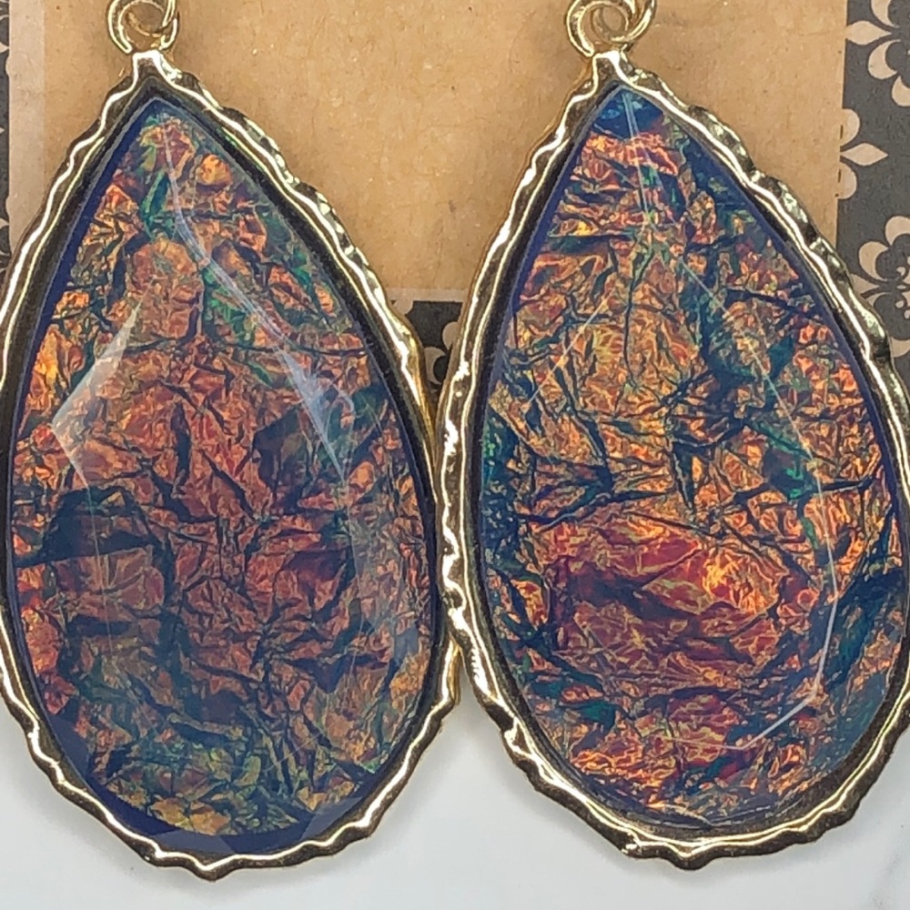Teardrop fishhook earring